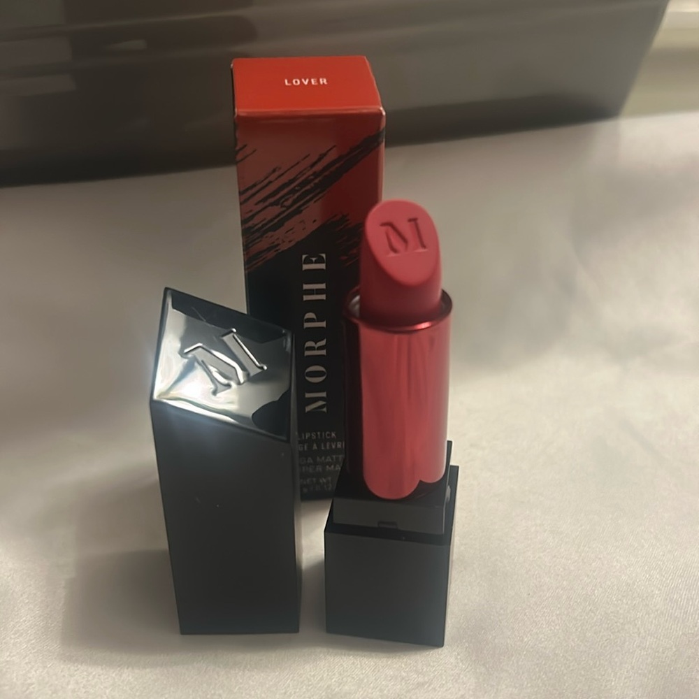 Morphe lipstick